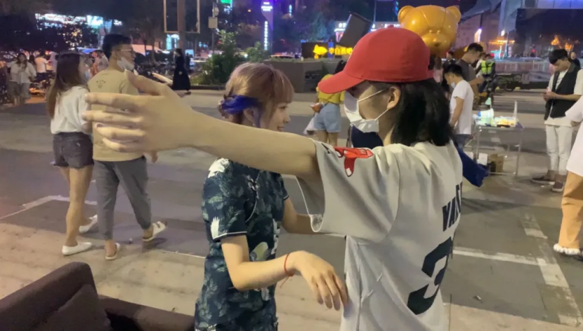 橘子湖访谈图片